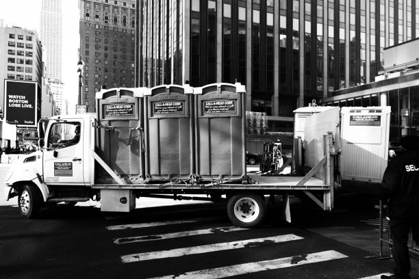 Best Portable toilet rental cost  in Sweetser, IN